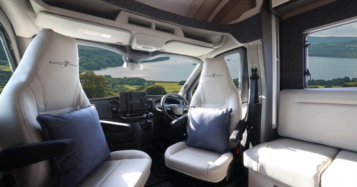 f-line-f60-interior-2-1240x650